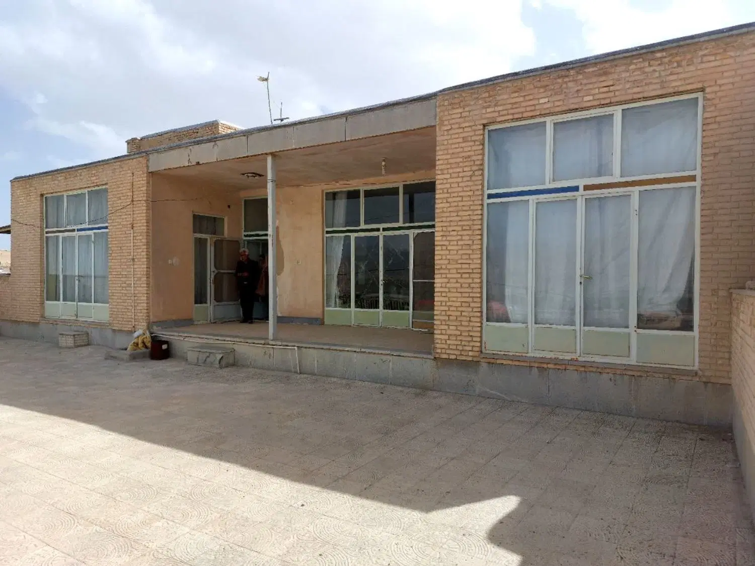 فروش خانه سنتی مناسب بوم گردی اطراف تیران
