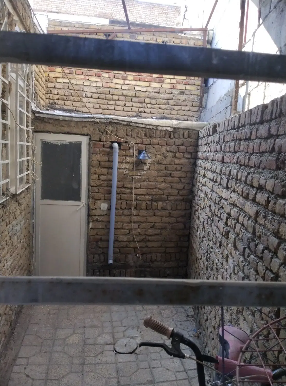 فروش یا معاوضه خانه ویلایی ۸شهریور