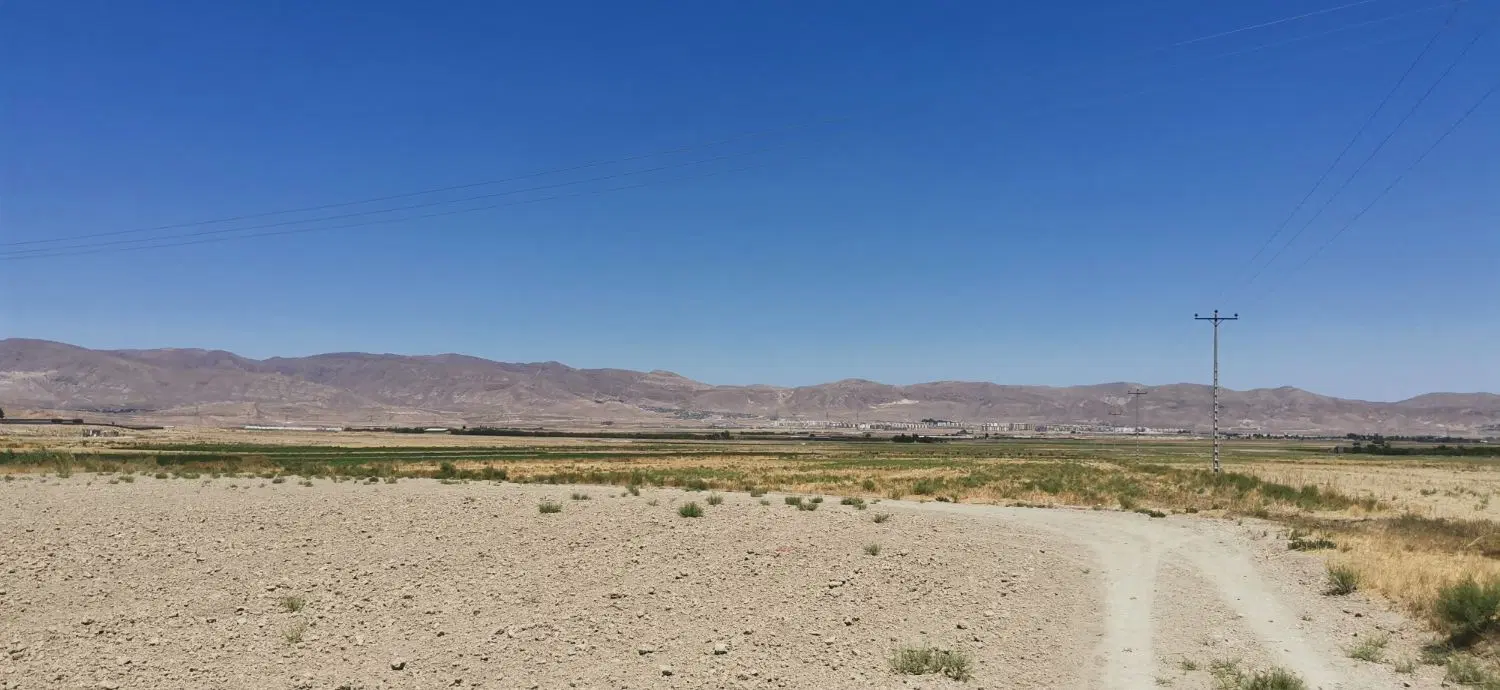 زمین فروشی حاشیه بجنورد6هزارمترکنارفرودگاه آینددار