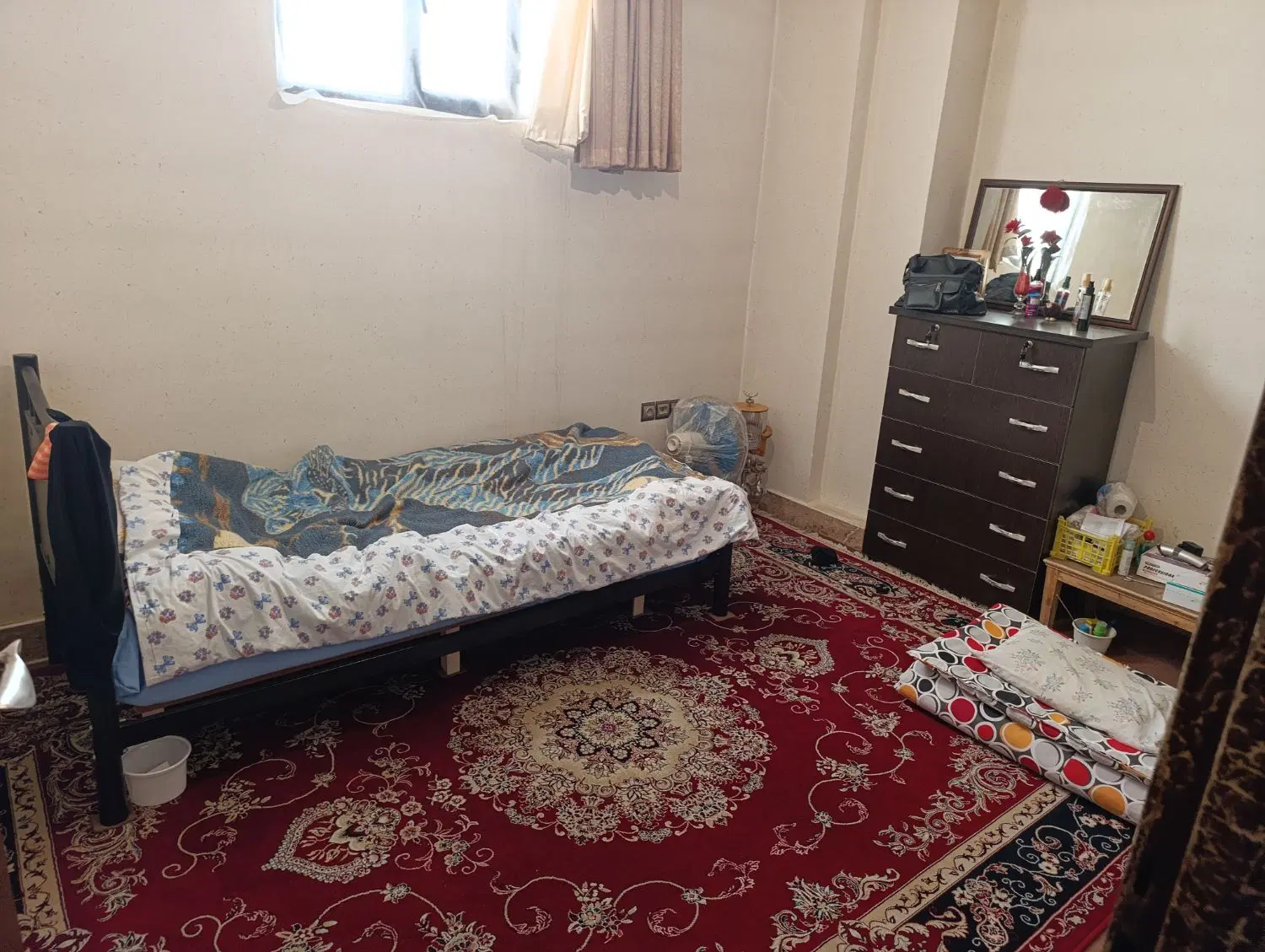 آپارتمان تک واحدی