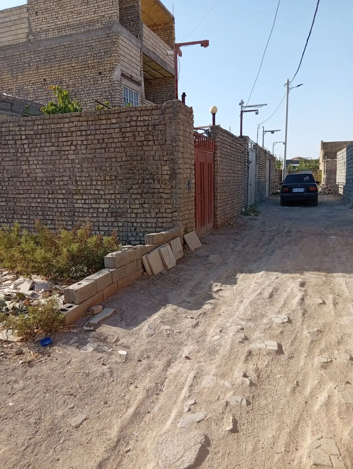 زمین فروشی