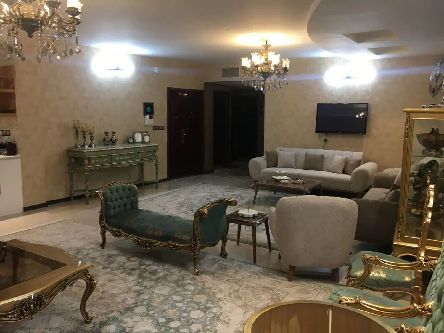 ۱۳۰ متر ۳ خواب آپارتمان پژن راسته کوچه امیر
