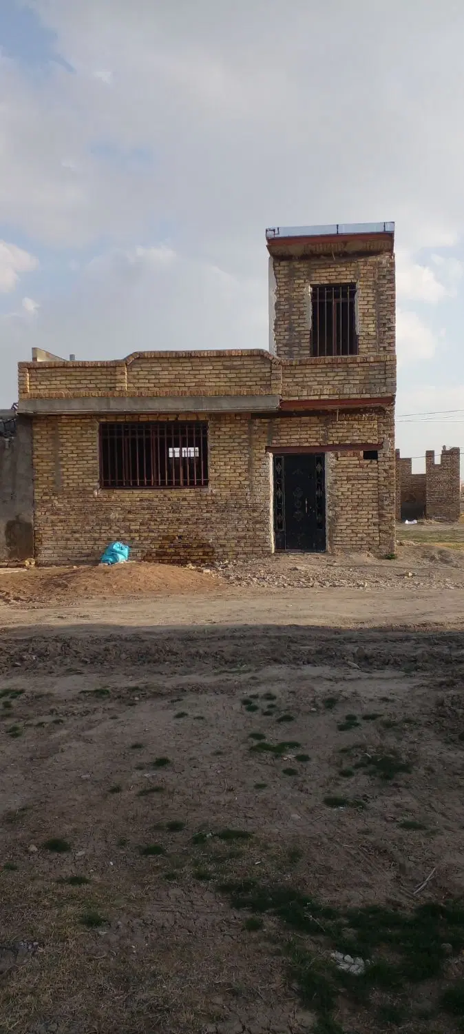 خانه ۶۰متری نیمه کاره