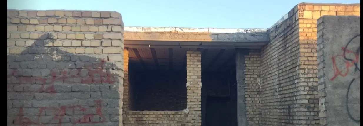 منزل مسکونی نیمه ساز