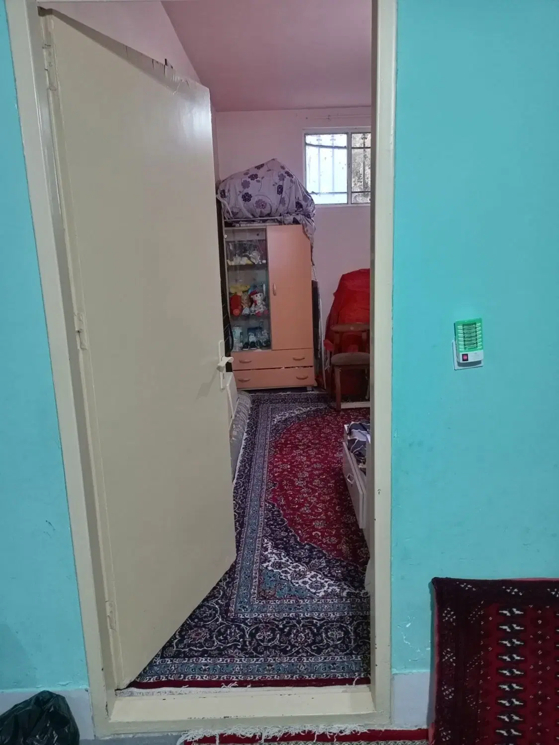 واحد همکف80متری