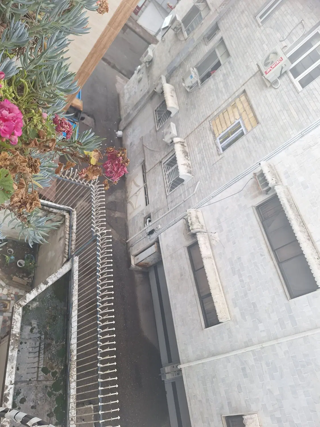 آپارتمان ۱۰۰ متری نواب