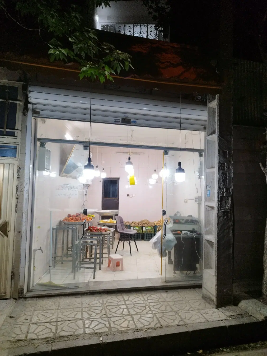 رهن و اجاره مغازه 15 متری