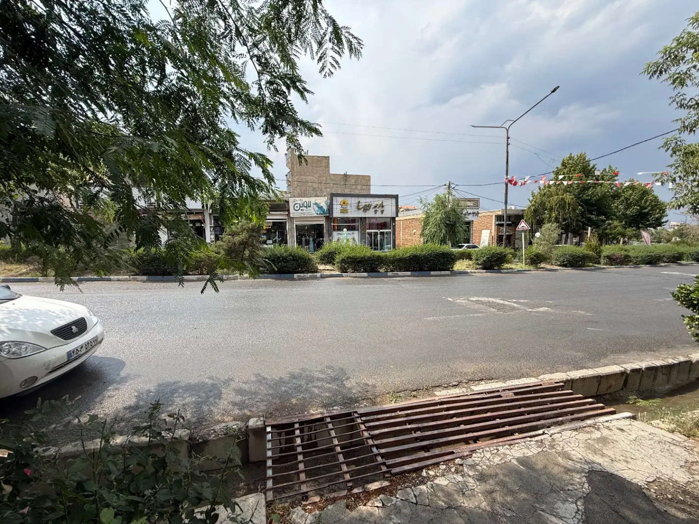 مغازه بر خیابان حیدربابا1
