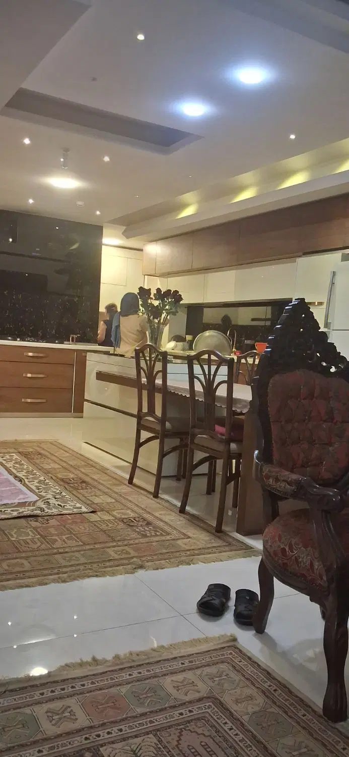 اجاره ۱۳۵ متری