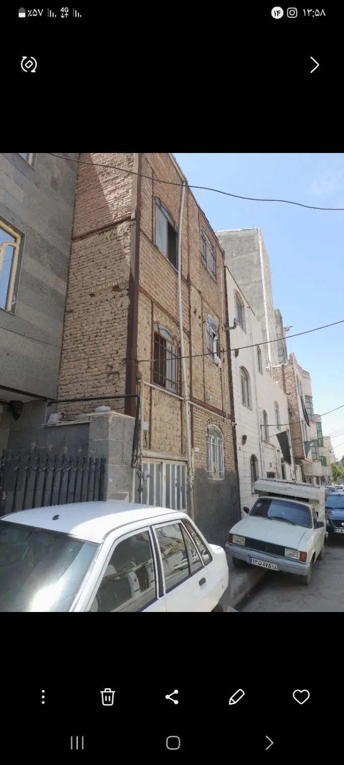 کلنگی  ۱۵۰ متری سنددار از سند مشاع سه طبقه بر۷