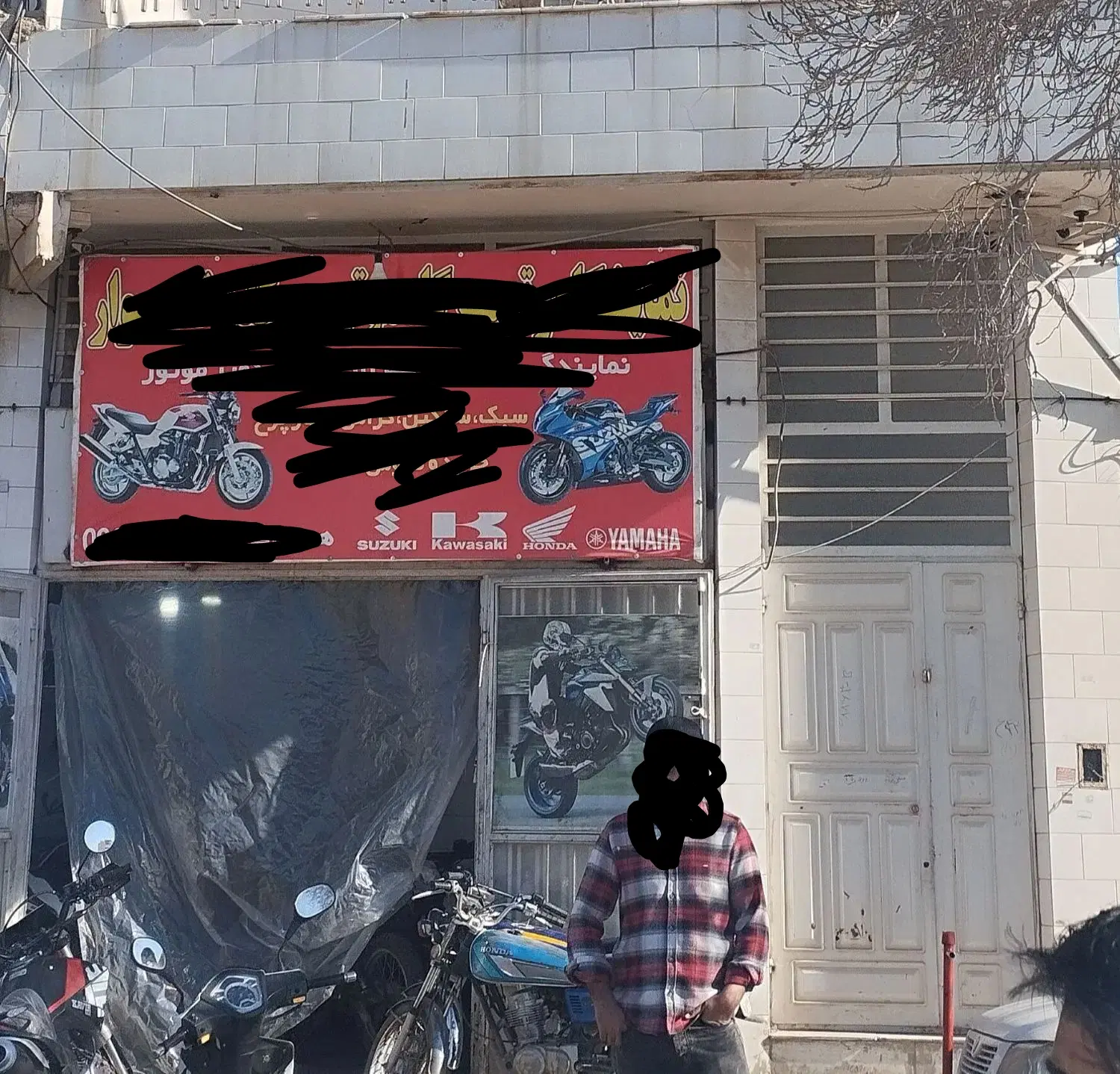 ۶۲ متر تجاری بر ۲۴آذر