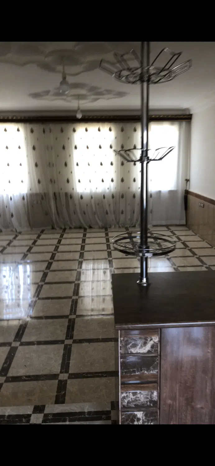 یک واحد ۱۵۰متری دوخوابه