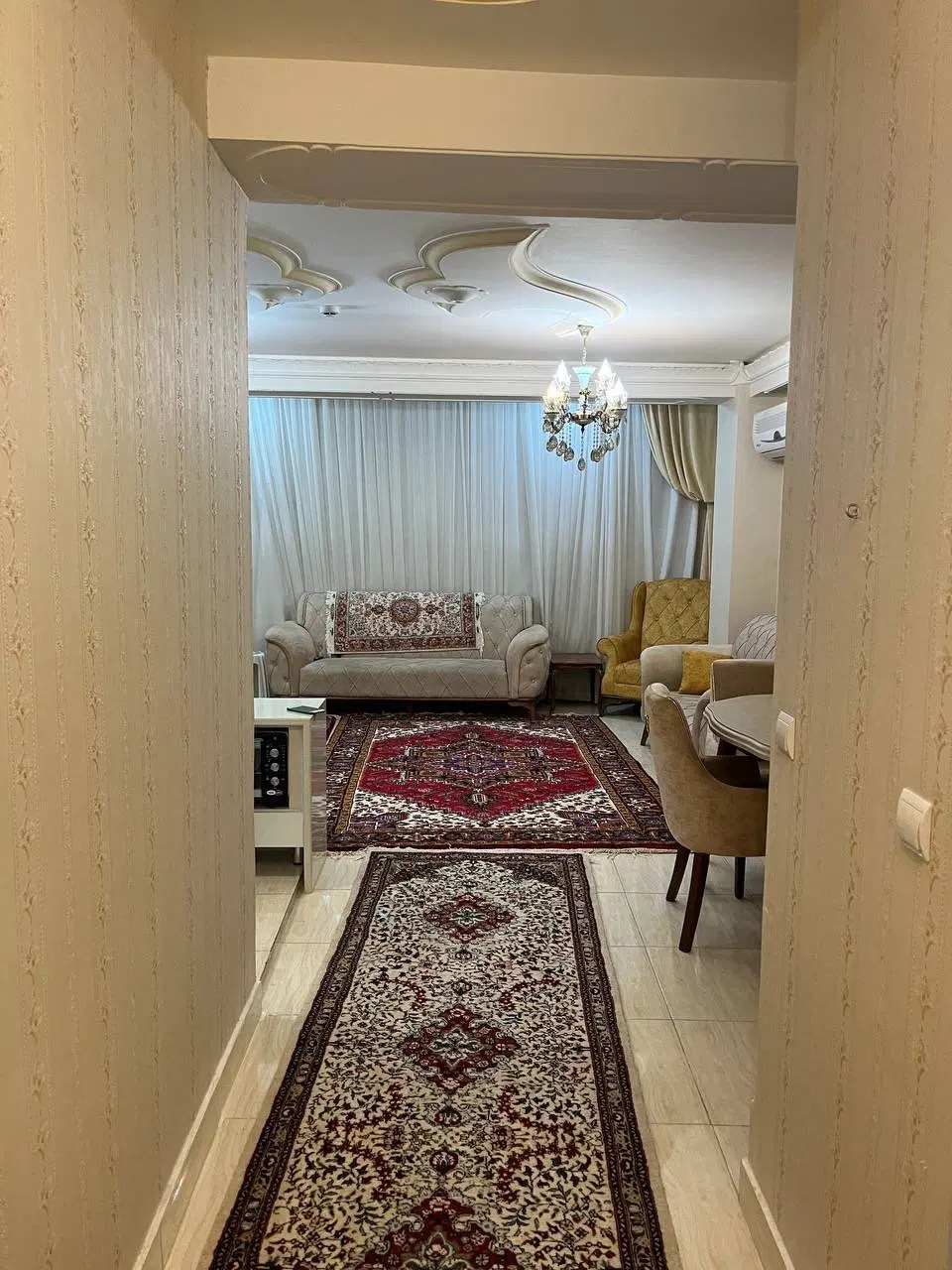 آپارتمان خیابان بهار