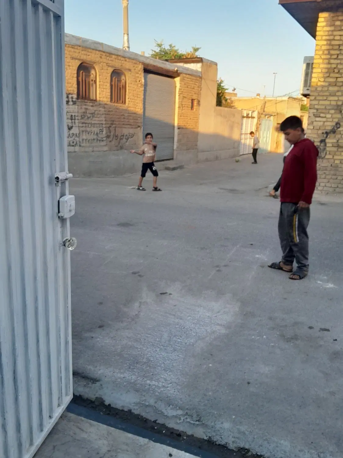 اجاره دربست کامل خانه در خ امیر احمدی کوی ۱۰ متری
