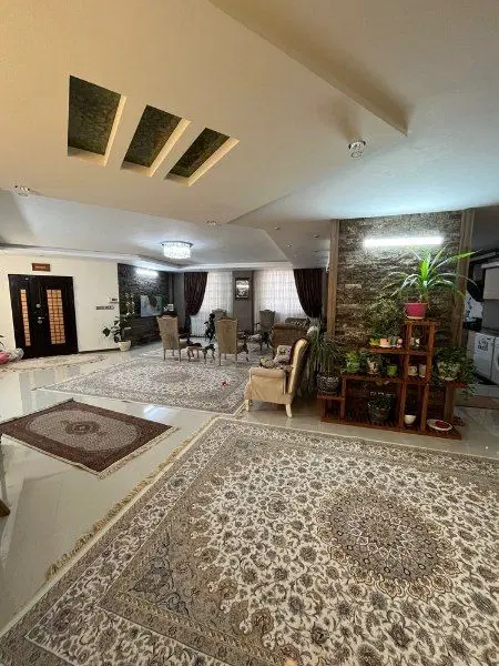 فروش آپارتمان ۲۰۴ مترس حاشیه بلوار صبا