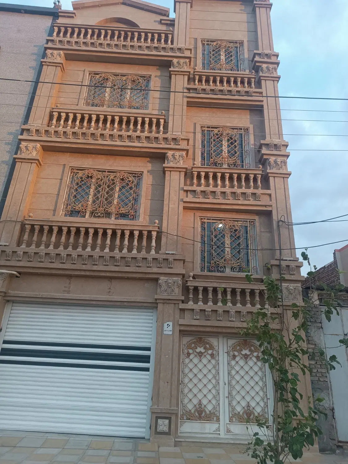 این مغازه اجاره داده می شودواقع در خیابان مکران