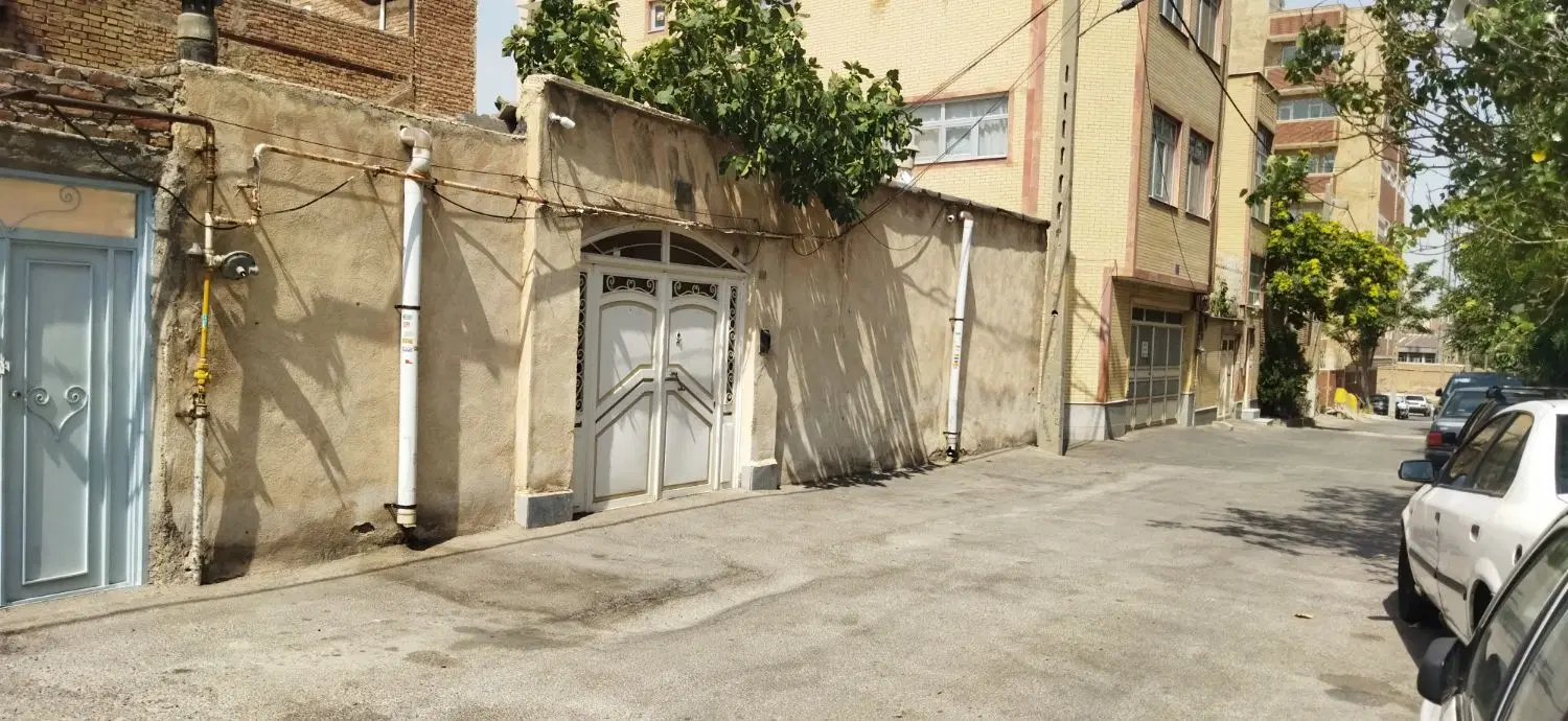 فروش حیاط