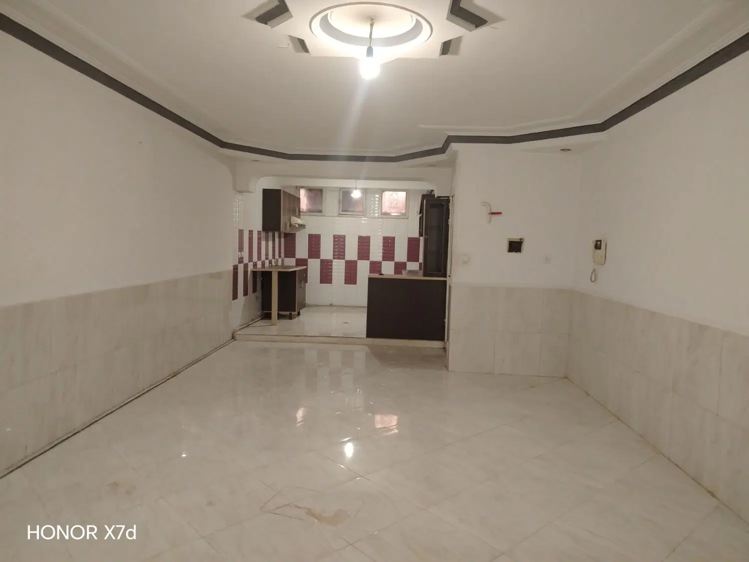 فروش واحد 75 متری 2 خوابه