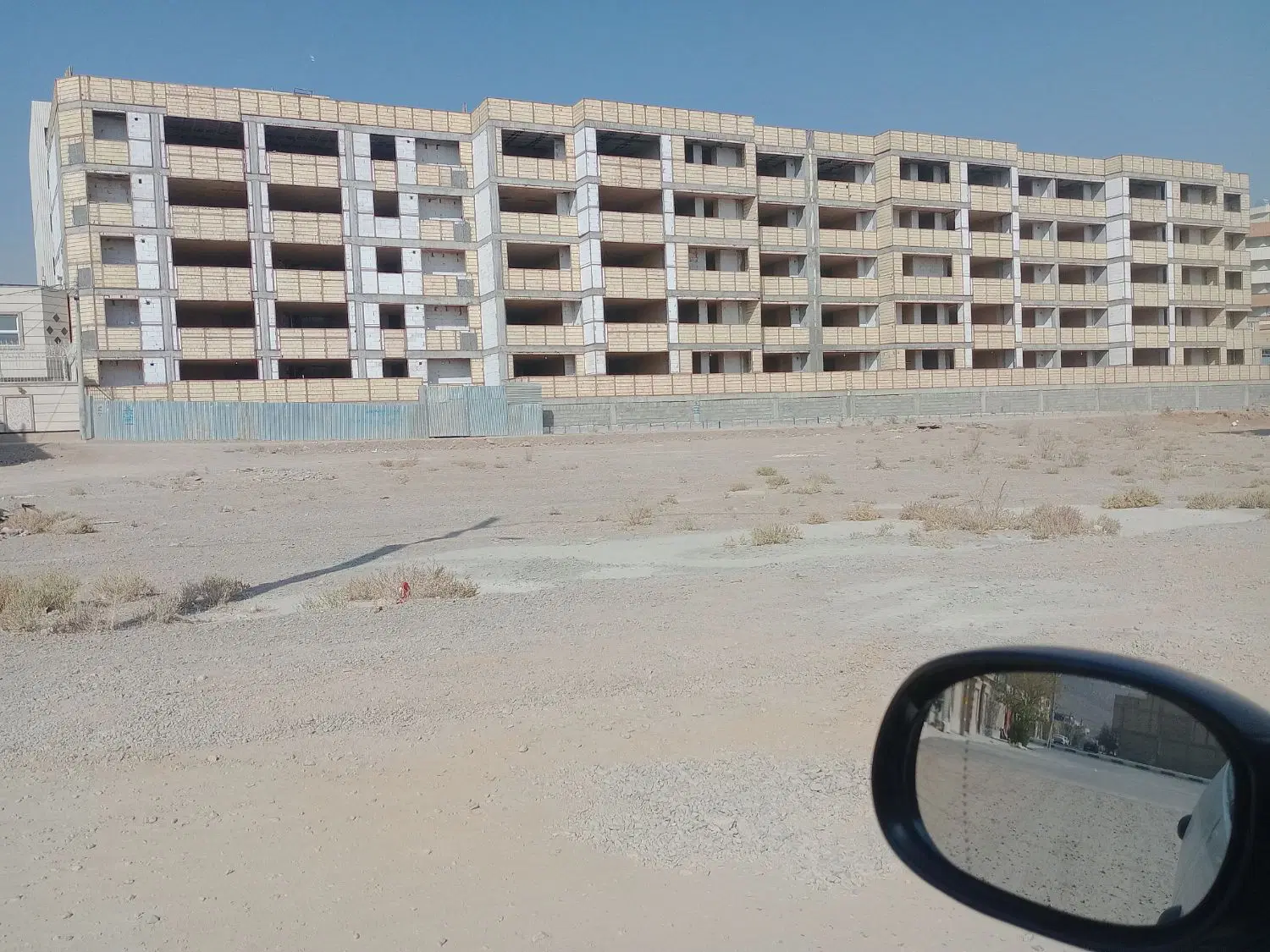 امتیاز آپارتمان در خیابان برازنده