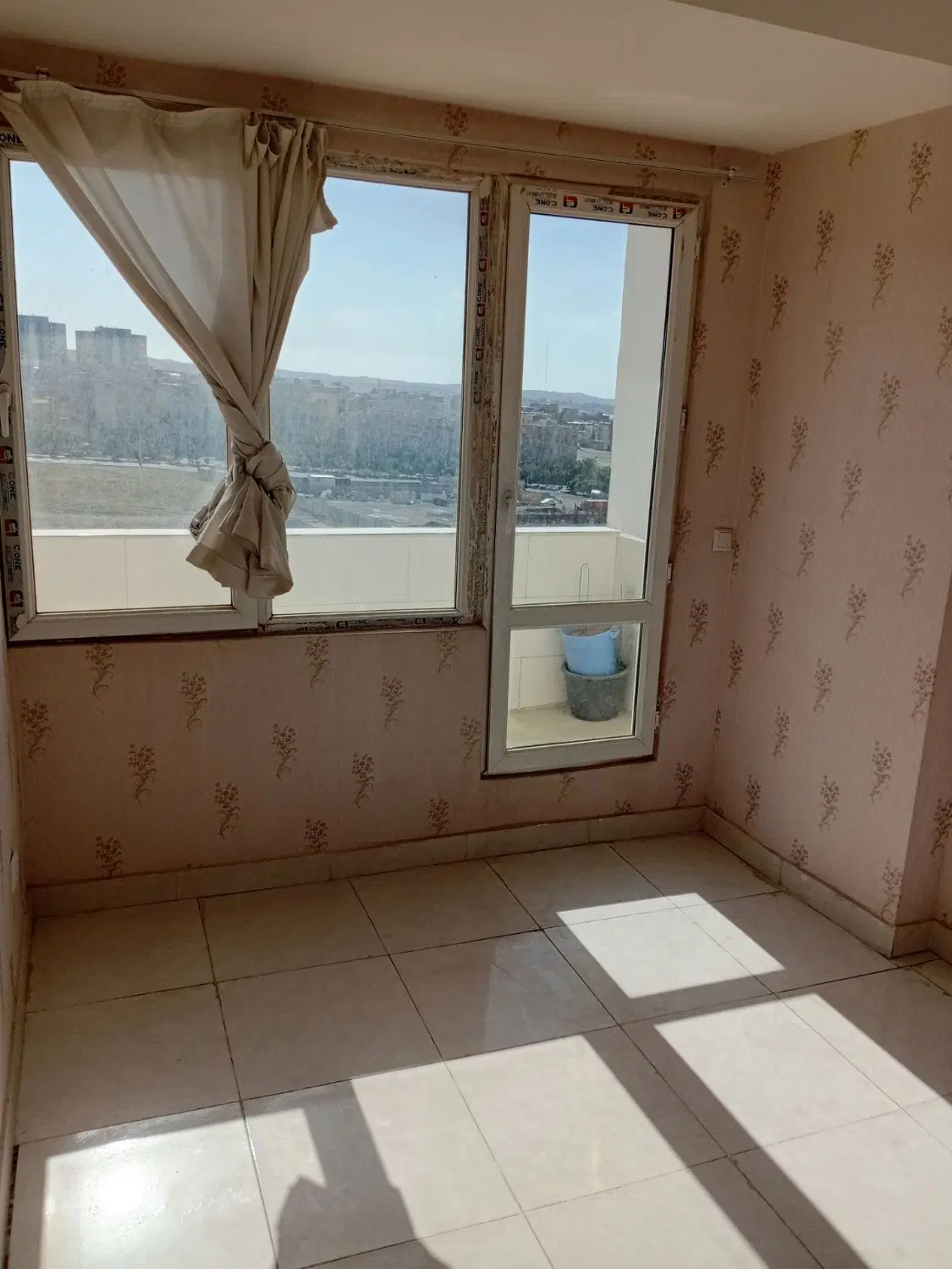 رهن و اجاره ۸۵ متربرج فرهنگیان املاک شهریار