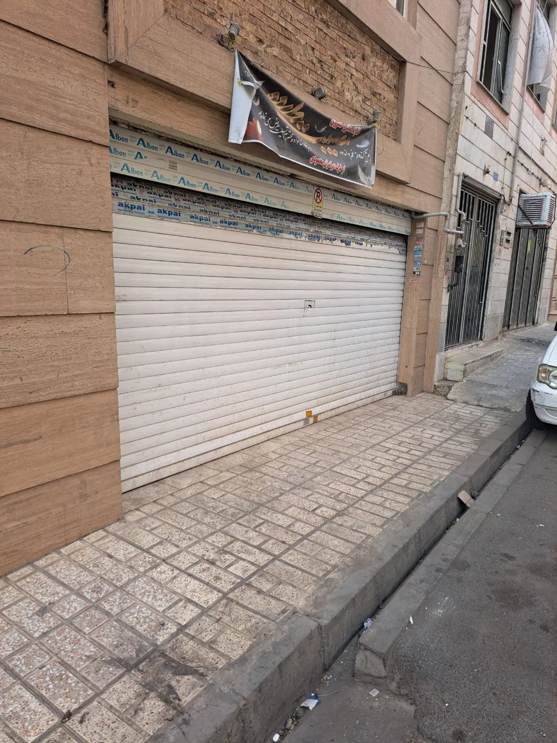 ۵۰متر پارکینگ فقط و فقط جهت انبار