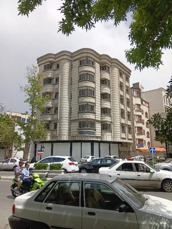 آپارتمان ۱۲۰ برج