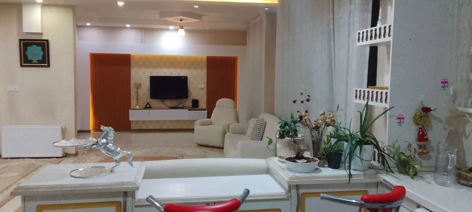 مطهری جنوبی ۱۷۵ متر  طبقه دوم  بازسازی در حد صفر