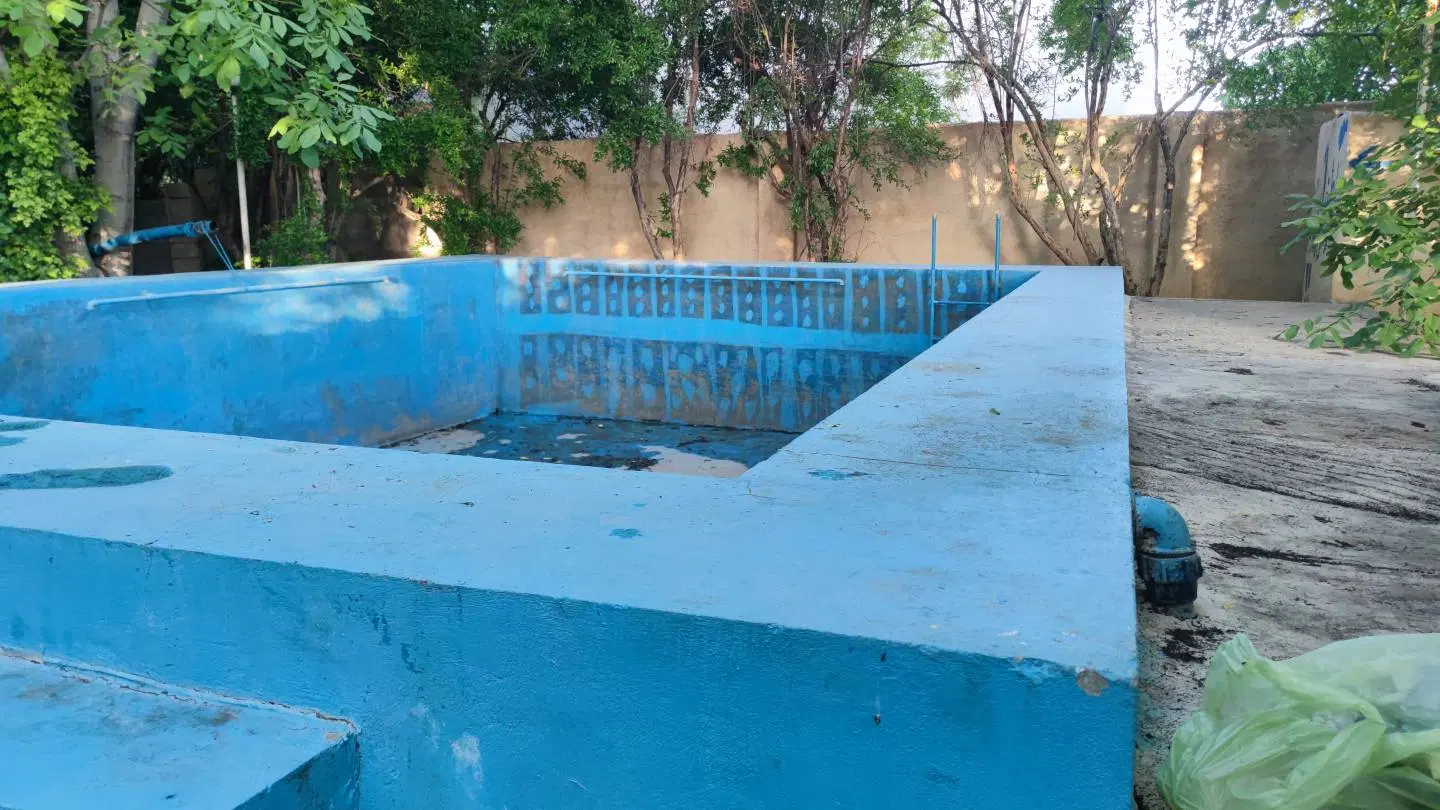 باغ ۲۰۰۰متری نزدیک شهرک گلستان