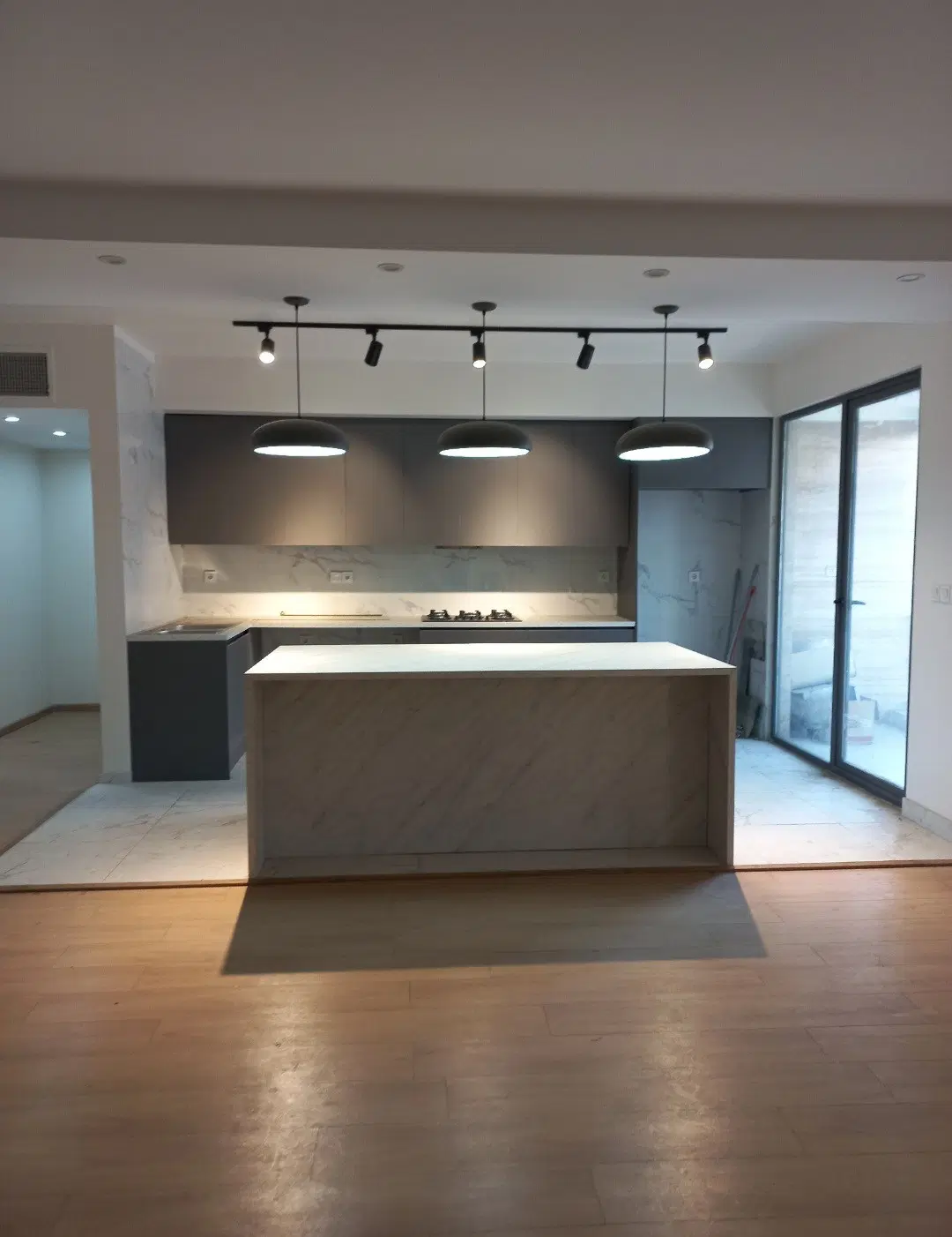 105متر_2خواب_فول کامل_تاپ لوکیشن