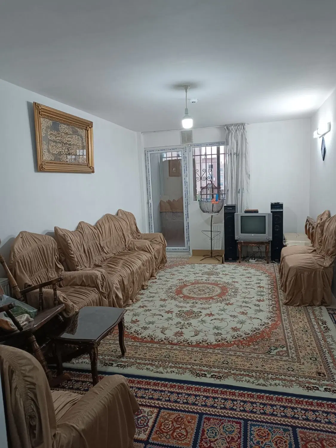 آپارتمان .حاشیه جمهوری