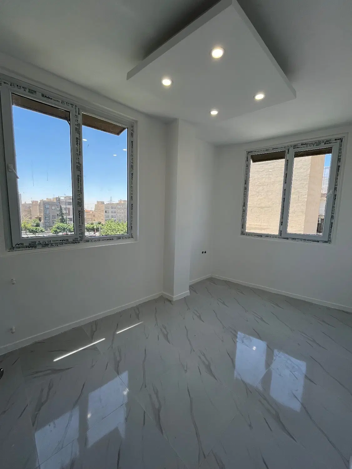 87متر_2خواب_جنت شمال_غرق در نور_فول امکانات