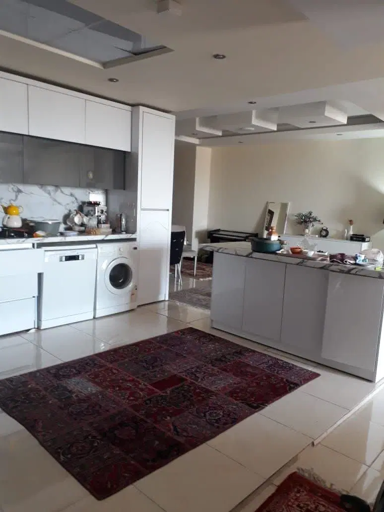 آپارتمان ۱۵۰ متری فول امکانات بر خیابان داریوش