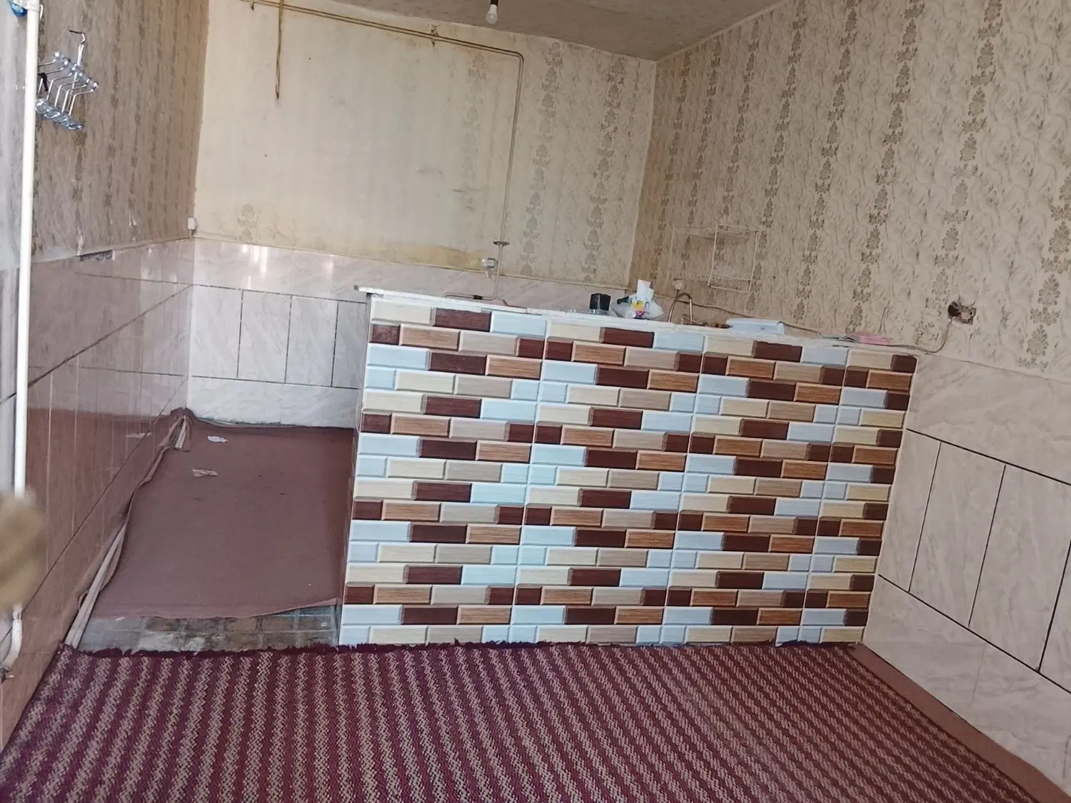 دوتا اتاق مستقل دارای آب و برق و سرویس