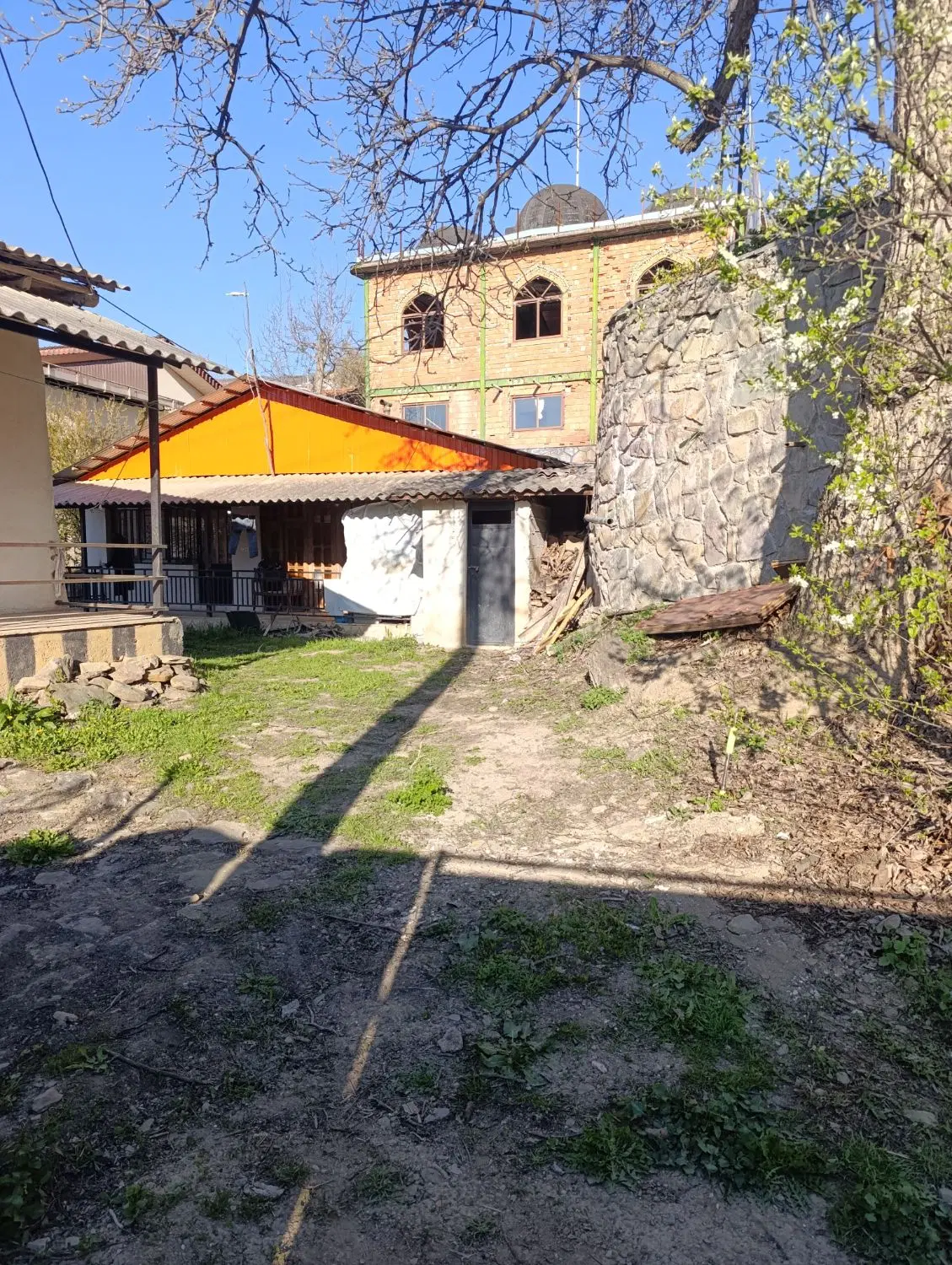 خانه باز سازی شده قدیمی