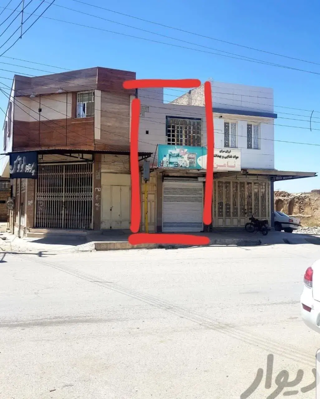فروش ملک تجاری ۳ طبقه
