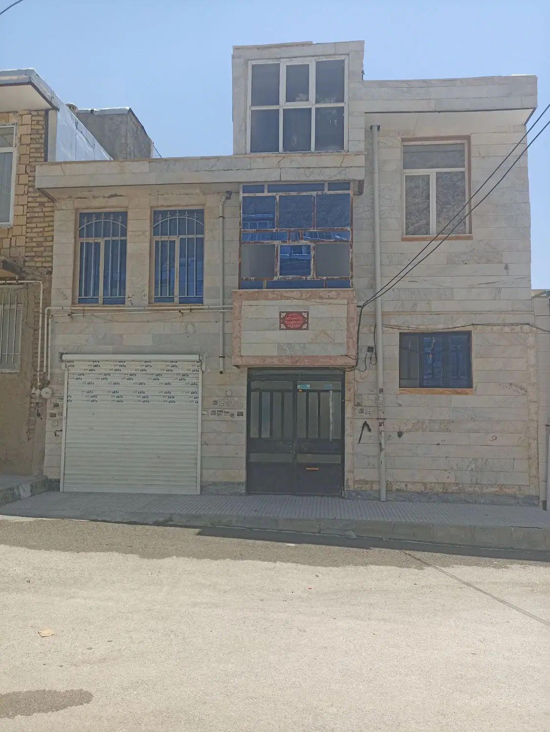 ویلایی دوطبقه شهرک ظفر ایستگاه ۳ پشت کلانتری جنوبی