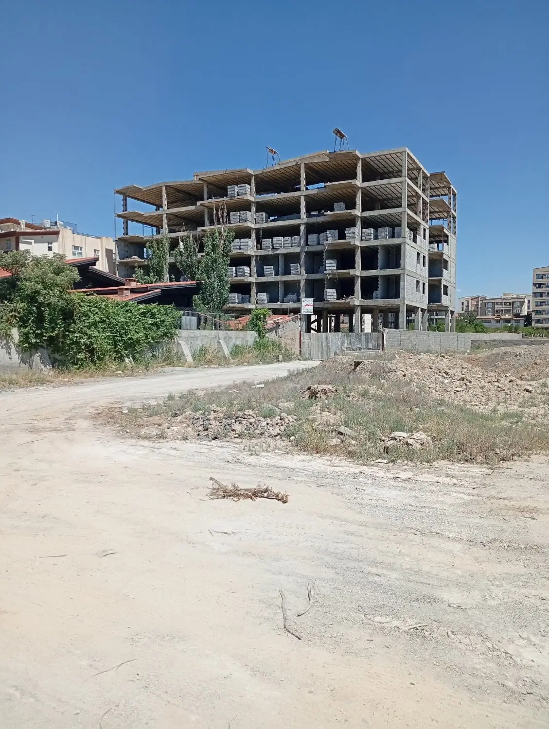 پیش فروش یک واحد اپارتمان