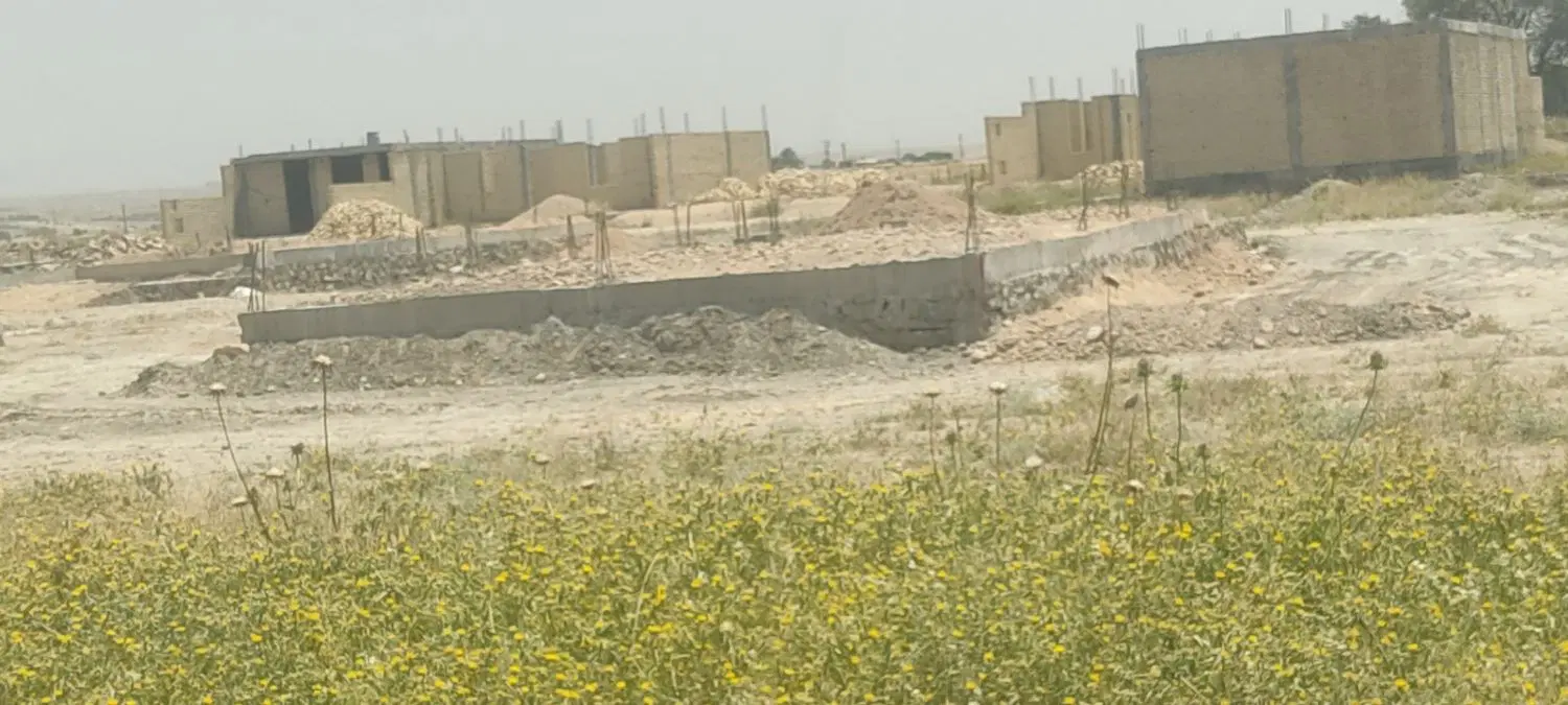 زمین۲۰۰متری سرخیابان اصلی سرکهکی عسلوجفت ساخت وساز
