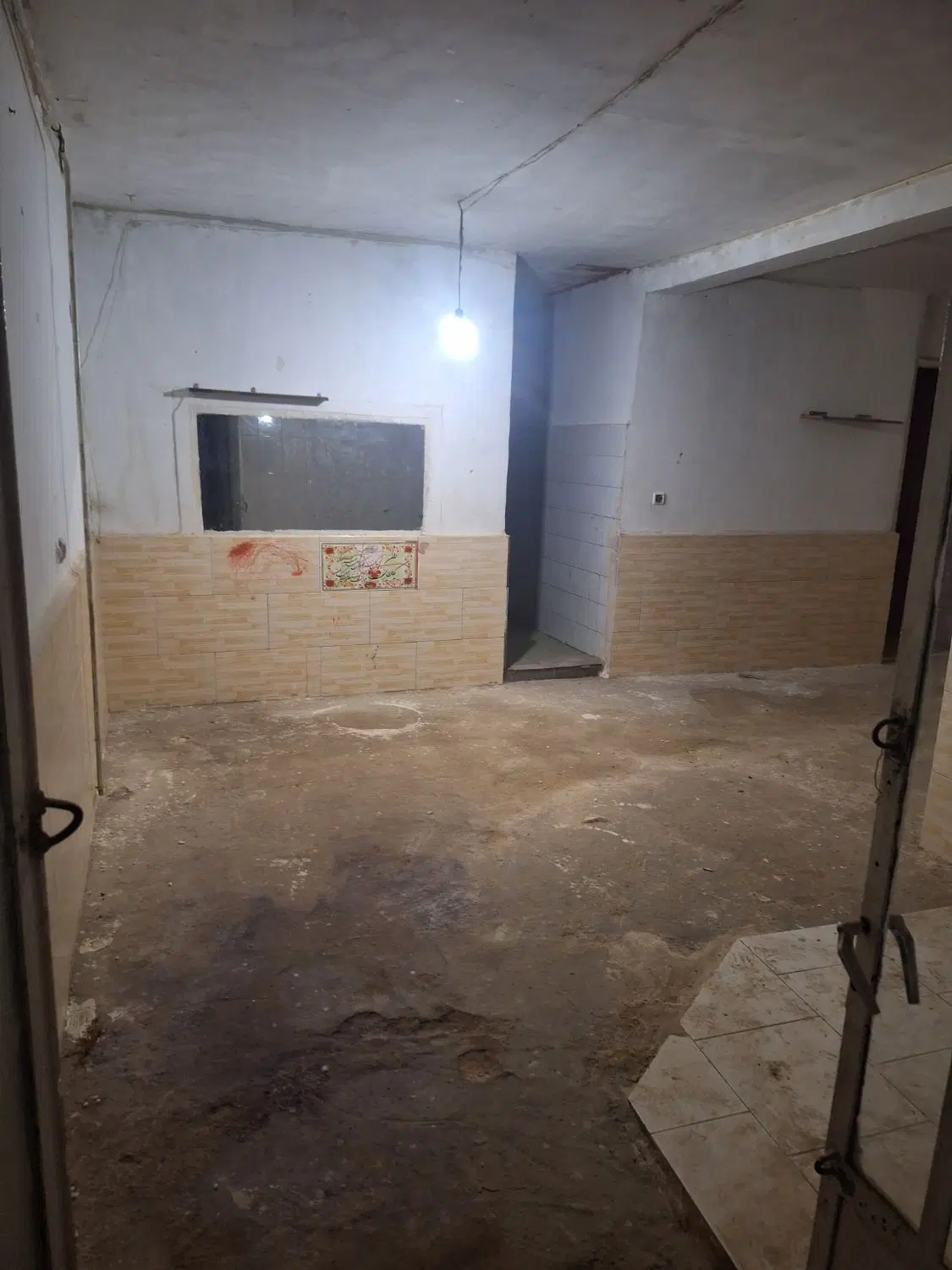 خانه ویلایی ۶۰متری واسه انبار