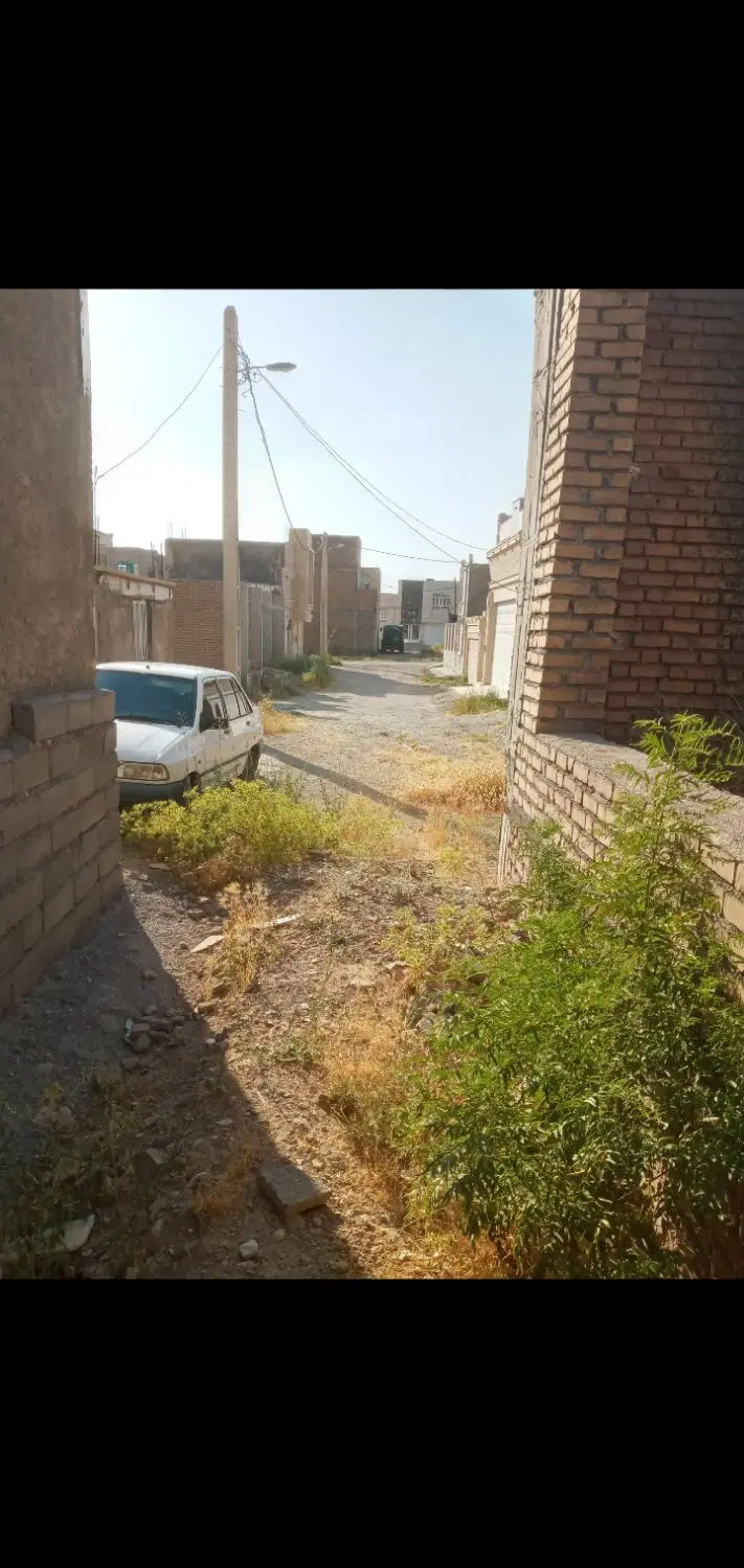 ساختمان نیمه کاره