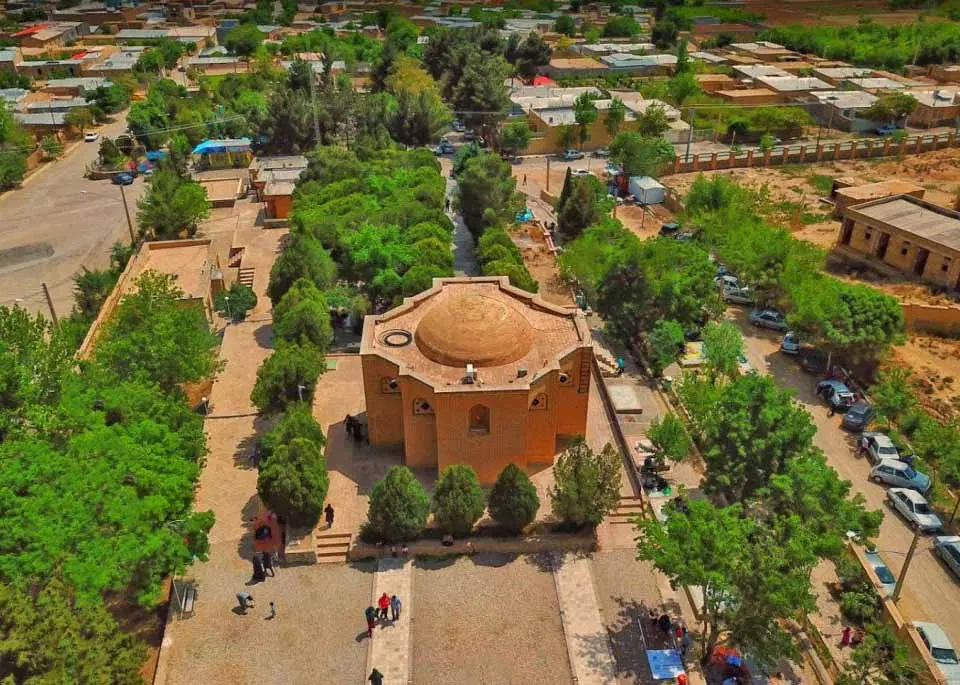 زمین قلعه نوخرقان