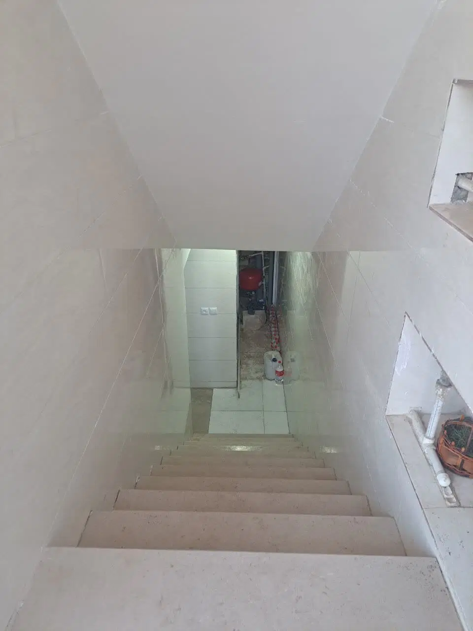 زیرزمین اجاره ای