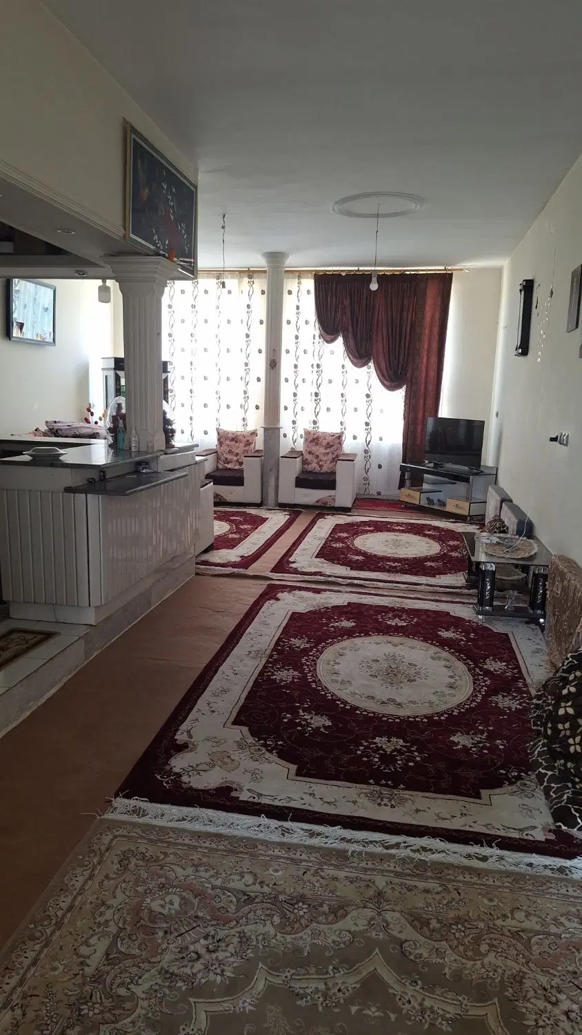 ویلایی کلنگی دوطبقه داخل شهر