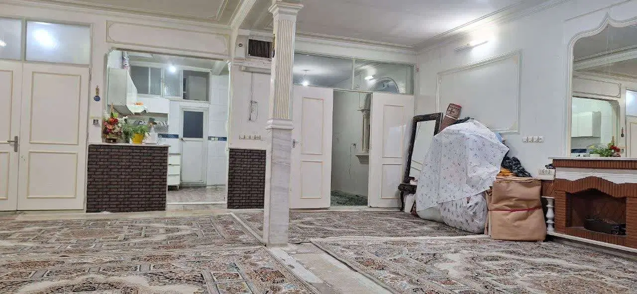 اجاره دربست طبقه اول خانه ویلایی