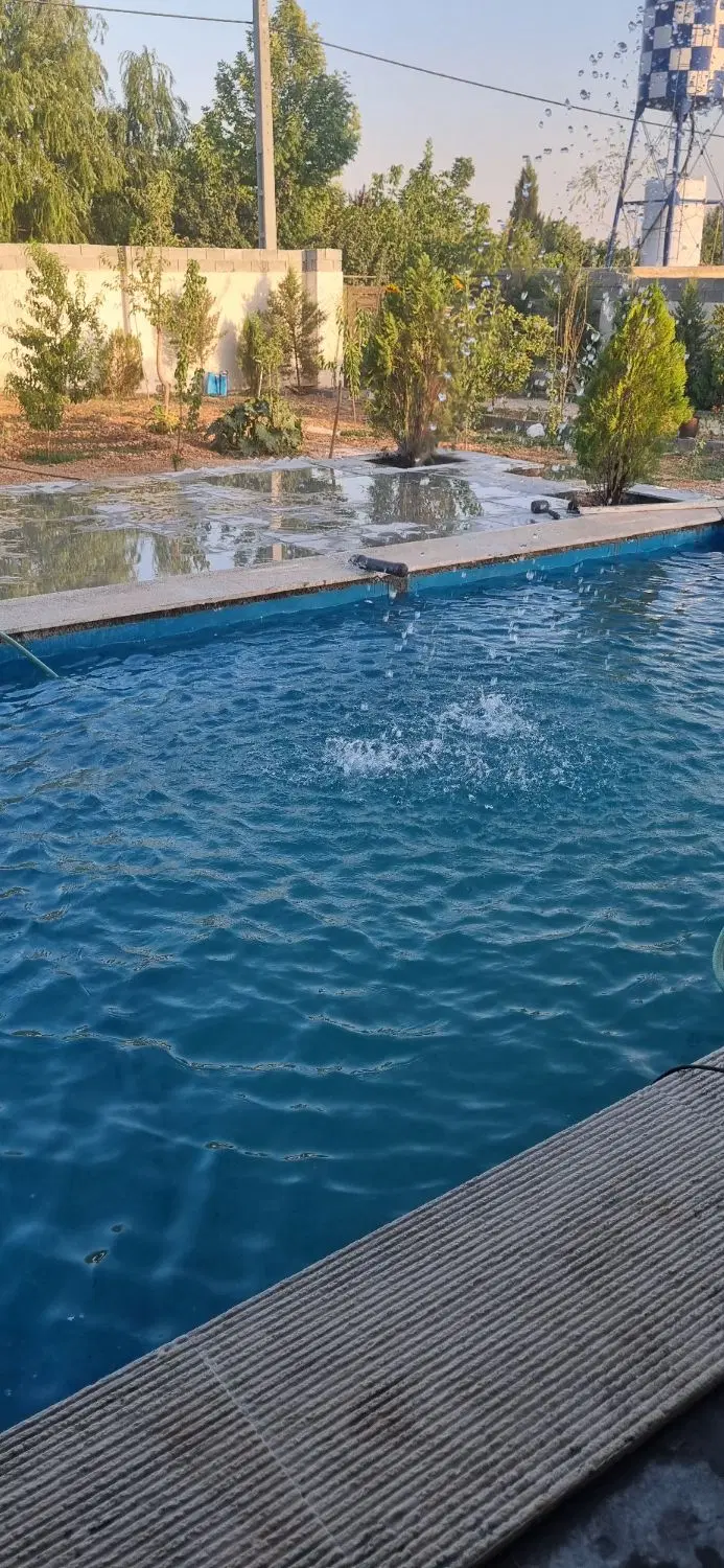 باغ با سند آب چاه برق