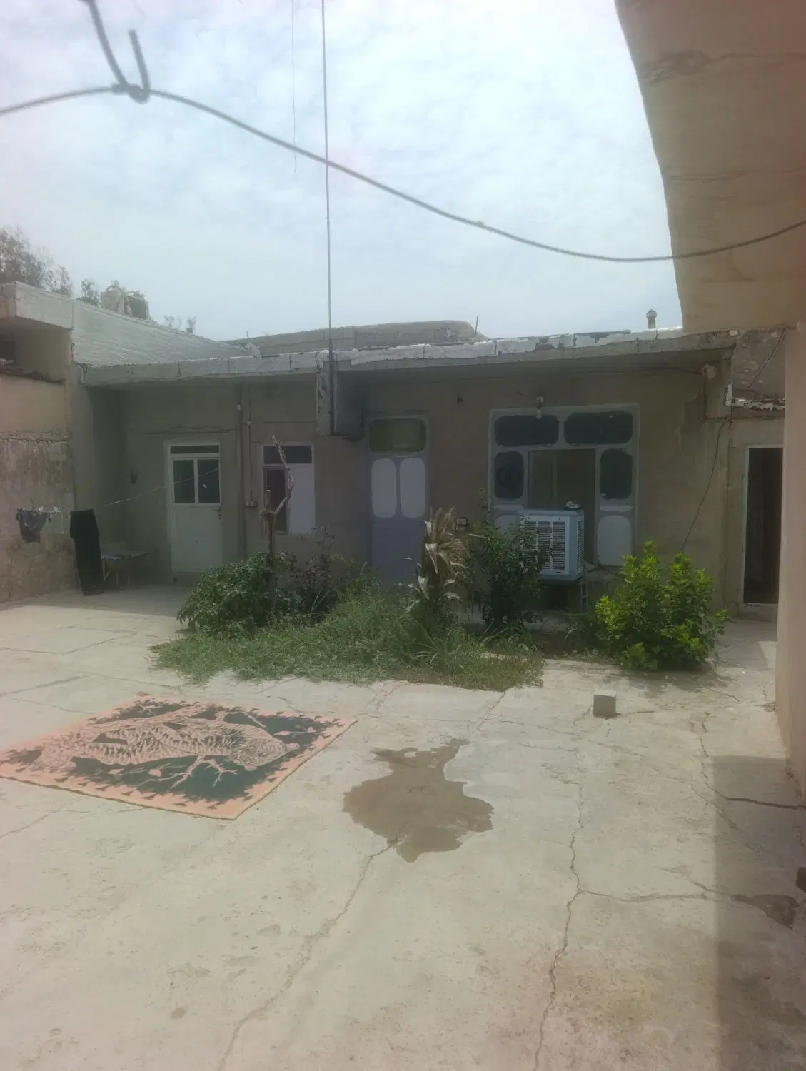 منزل ویلایی یک پلاک به خیابان اصلی