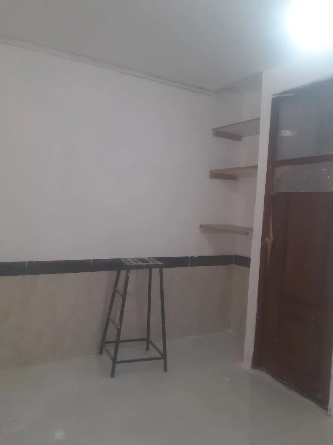 ساختمان ویلایی شمالی ۸۰ متری حیاط ماشین رو