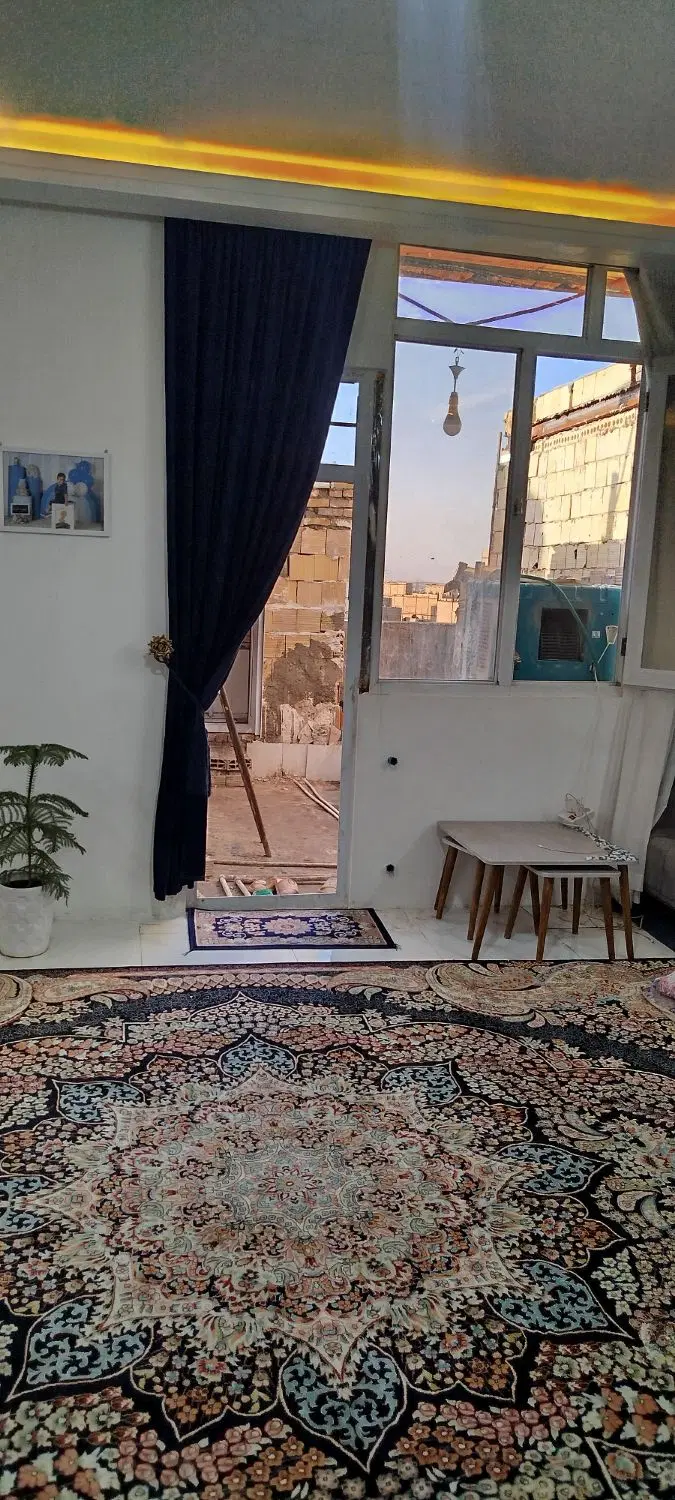 آپارتمان طبقه چهار ۹۰متر