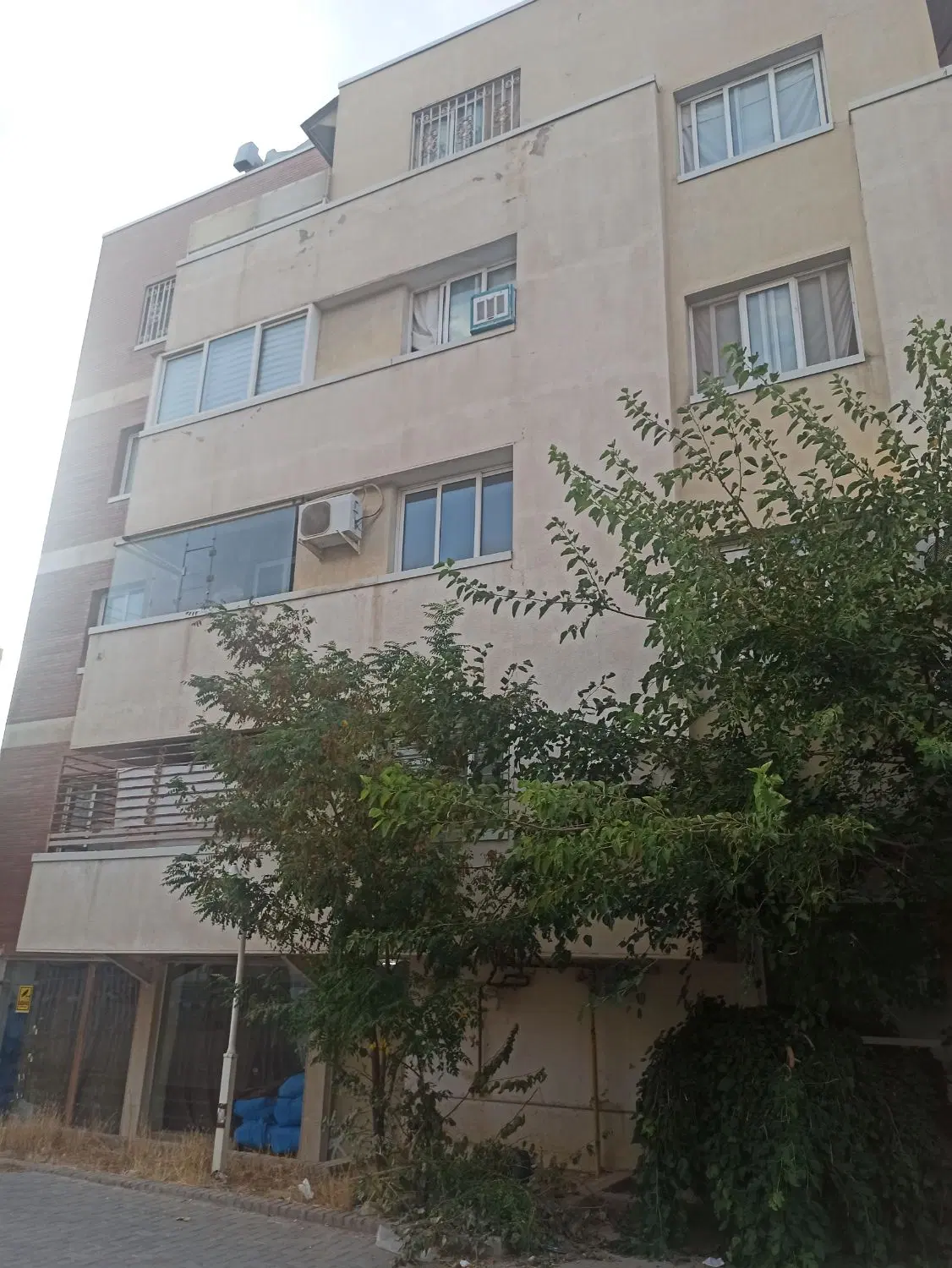 آپارتمان فروشی  برند شالده باسند تک برگ