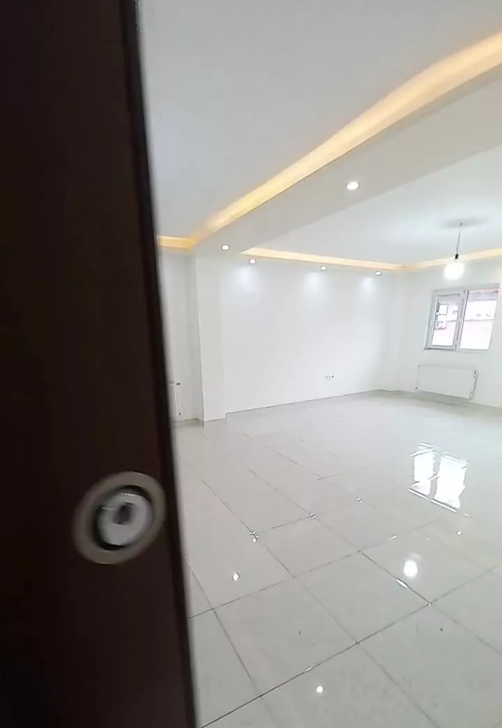 فروش واحد ۱۷۶ متری استقامت